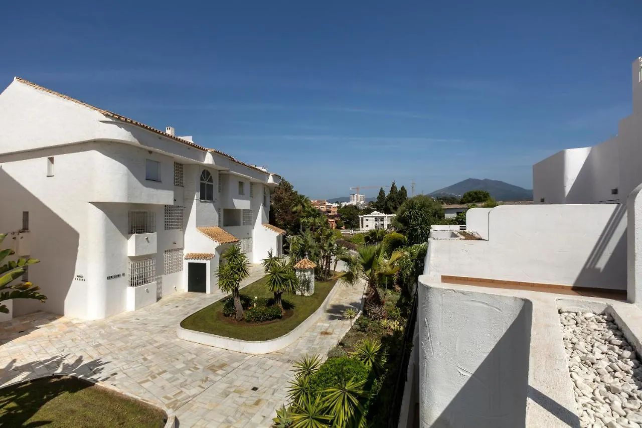 מארבלה Stunning Renovated Apt Golden Banus! Rdr254